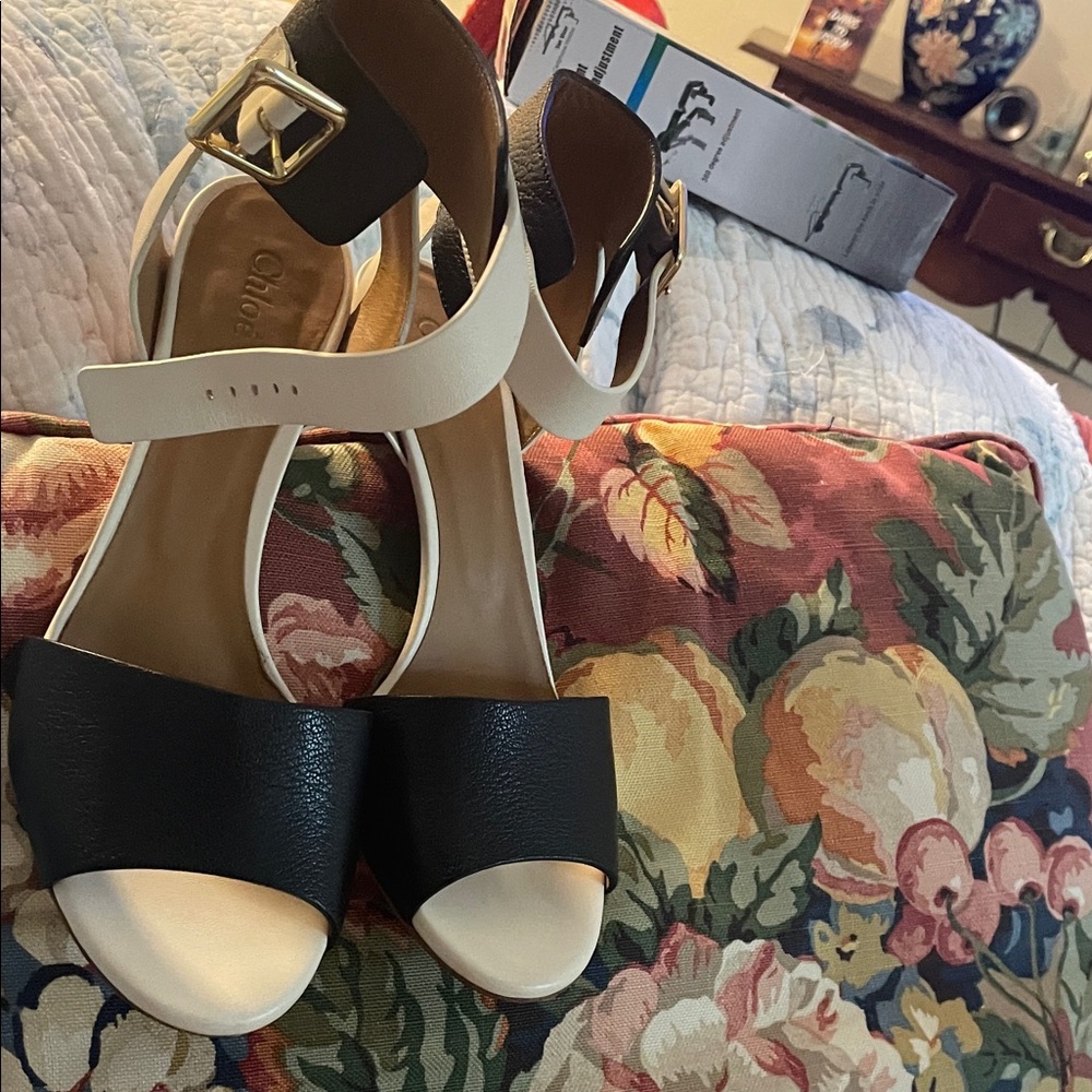 Chloe Black and Cream Women's Sandals